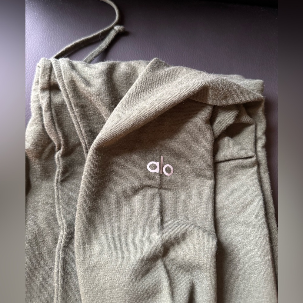 Alo sweat pants